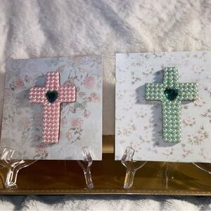 Pearl-Embellished Cross Wall Decor with Green Heart Gems
